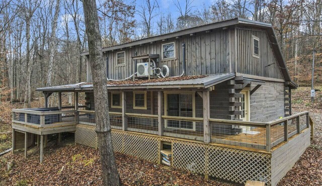 Hocking Hills: Timber Bear Lodge