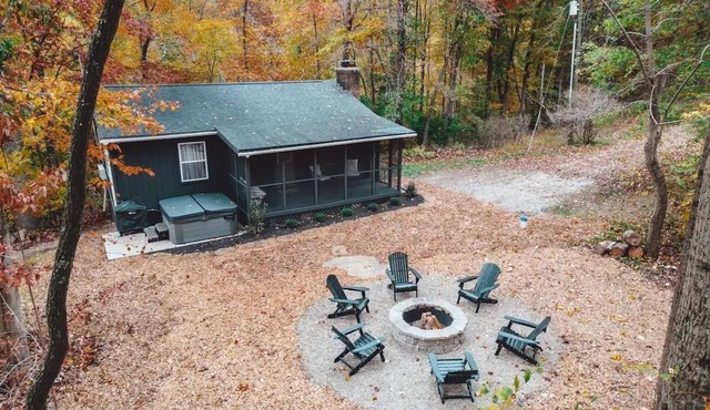 Hocking Hollows, cabin on 22 acres