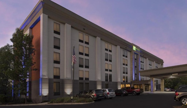 Holiday Inn Express Andover North - Lawrence by IHG