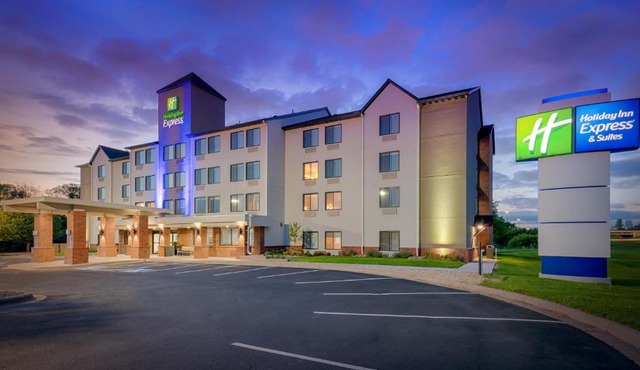 Holiday Inn Express Hotel & Suites Coon Rapids - Blaine Area by IHG