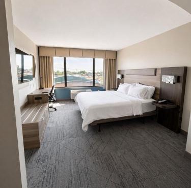 Holiday Inn Express Hotel & Suites Tipp City by IHG