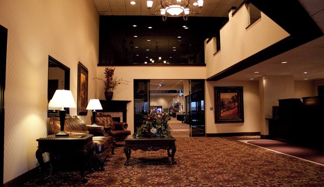 Holiday Inn Express Mentor Banquet Center by IHG