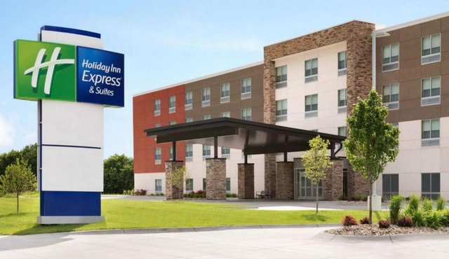 Holiday Inn Express & Suites Columbus - New Albany by IHG