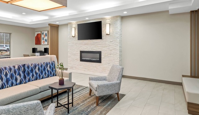 Holiday Inn Express & Suites Hebron - Cincinnati Airport by IHG