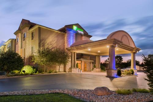 Holiday Inn Express & Suites Bucyrus by IHG