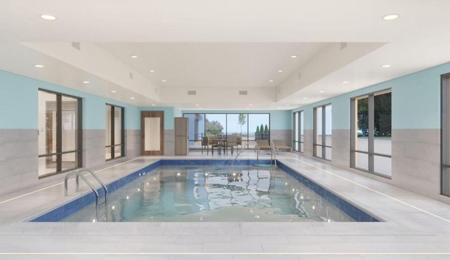 Holiday Inn Express & Suites Muncie Northwest by IHG
