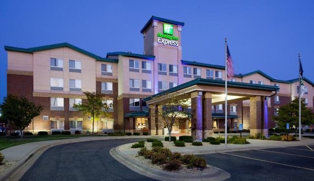 Holiday Inn Express Hotel & Suites-St. Paul by IHG