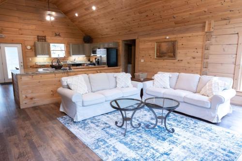 Hollow Creek Cabin