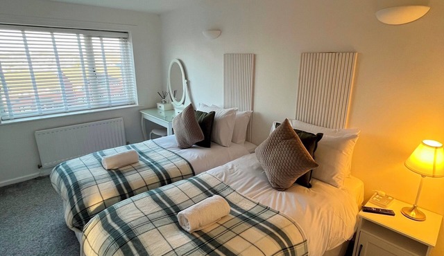 Home in Whickham | Perfect for Work or Leisure - Pass the Keys