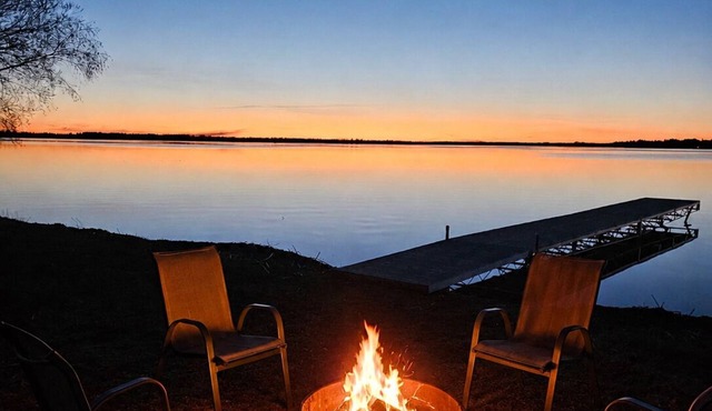 Home on Grand Lake, in Saginaw, Near Ivy Black