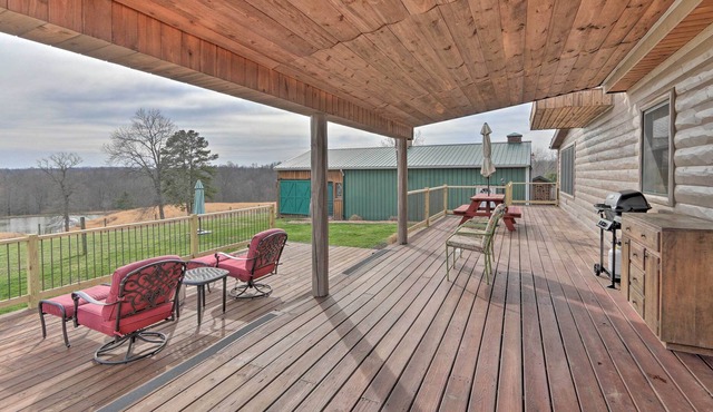 Home w/ Fishing & Hot Tub, Near Lake Hope!