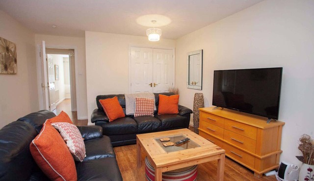 Homely Flat close to Centre with Free Parking!
