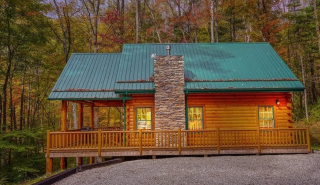 Honey Bear cabin at Trickle Creek