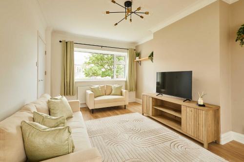 Host & Stay - Coastal Cottage