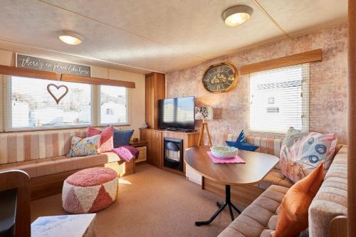 Host & Stay - Cosy Cove
