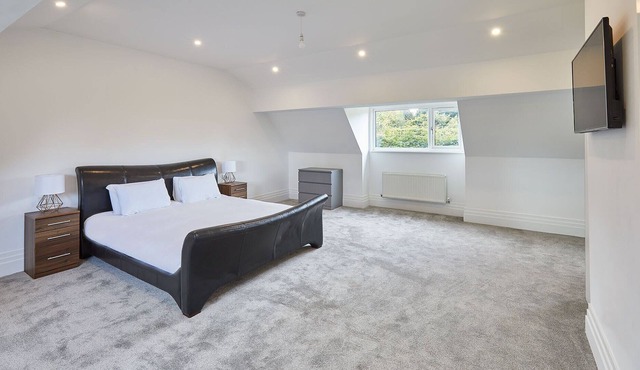 Host & Stay | Forest Close