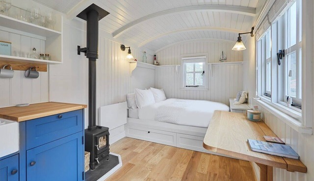 Host & Stay | The Lobster Pot