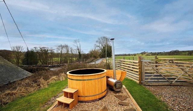 Host & Stay | Kingbridge Forge