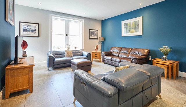Host & Stay | Mount Cottage