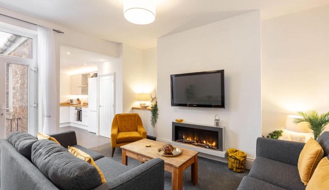 Host & Stay - North View