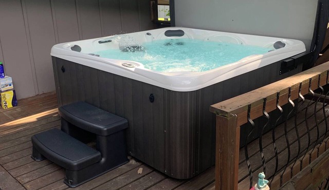 Hot Tub at The Eby Family Lodge Overland Park KS