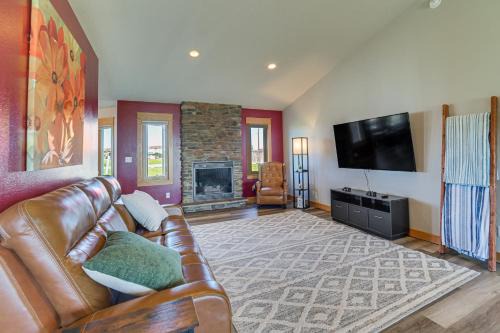 Hot Tub & Fenced Yard: Spacious Fargo Home!