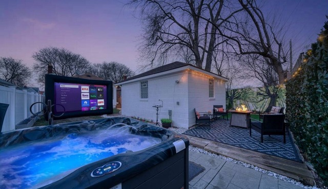 Hot tub + Luxury cozy home + Fire pit + Game Room + Pool Table