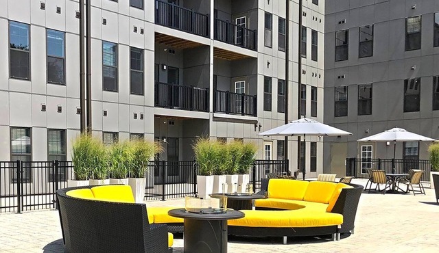 Hot Tub Open- 3rd Floor Queen Suite w/View (323)