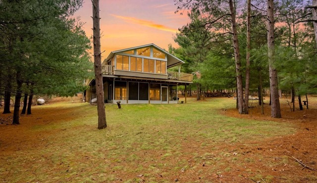 Hot Tub + Sauna + Game Room | Near Downtown Dells