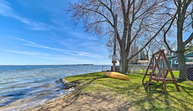 Houghton Lake Studio w/ Private Resort Beach!