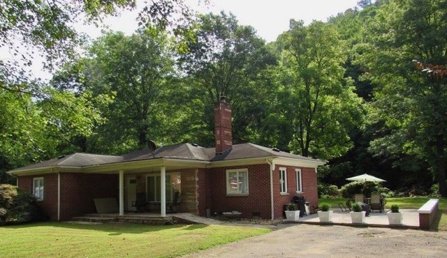 House at Main Street Lodging