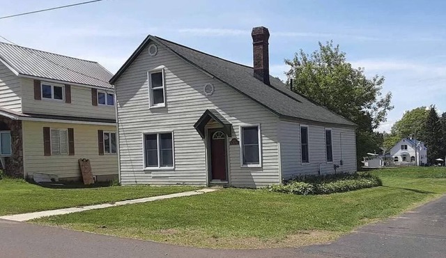 House For Rent close to Everything FUN