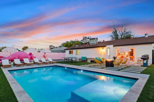 House w heated pool & games