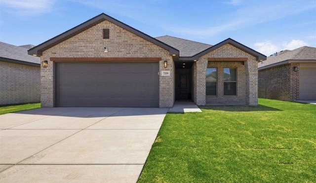 HUB CITY HOUSE ; 4-bedroom house in NW Lubbock
