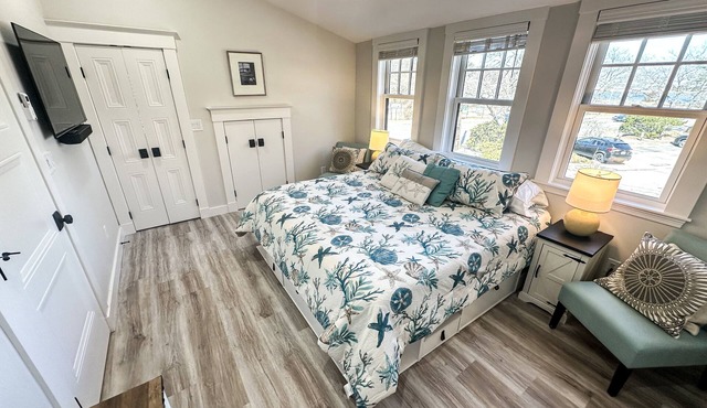 Hull Nantasket Beach Area Beautifully Staged brand new 1 bedroom 2 baths laundry
