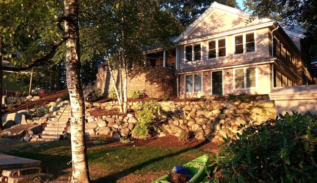 Ideal 2-family, Huge Main Room, Great Beach, Screened Porch/Patio with Fireplace