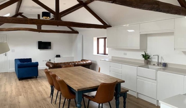 Idyllic Countryside 4 Bedroom Retreat