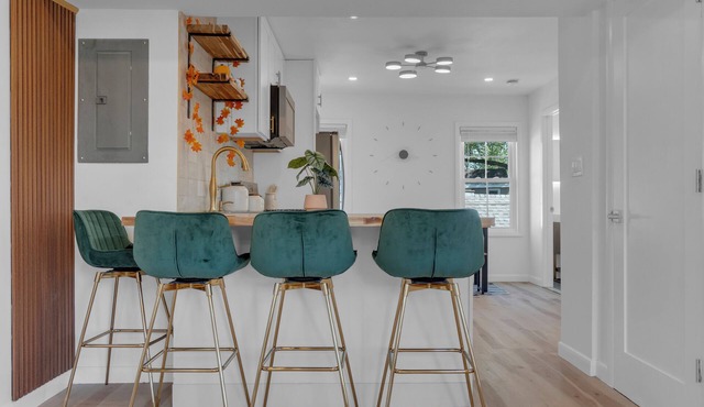 iii 3-Bedroom Penthouse Condo Retreat in Historical Salem, MA