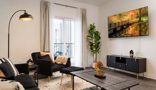 Illustrious Suite Spacious 2BR 2BA 2 King Beds WFH