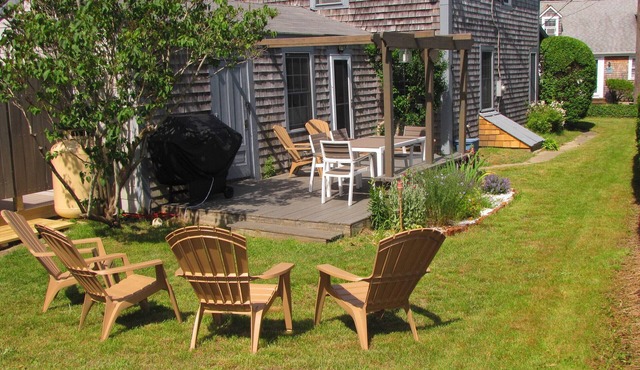 IN-TOWN-WALK To Everything! Adorable & Affordable , Front Porch & Deck/3 A/C's