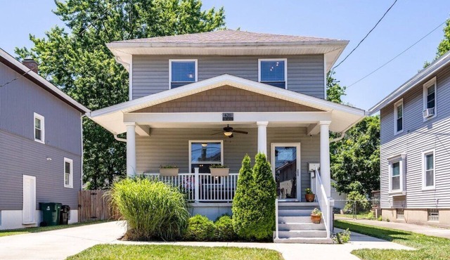 Incredible 3 bed Oakley Square Charmer! Enjoy everything Oakley! Best location!