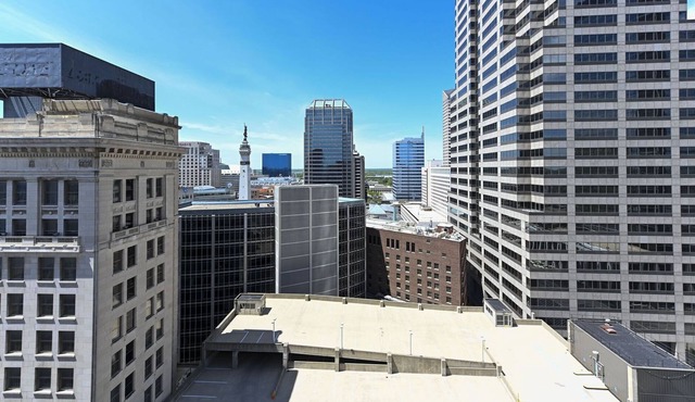INDI 115 N. Penn St. Modern 1Bd 1Ba W/King Bed in the Heart of Downtown