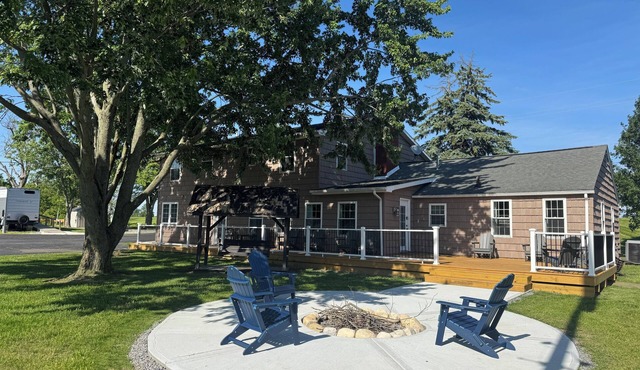 Indian Hallow Tarhe Cottage at Indian Lake