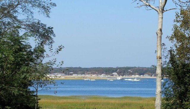 Indian Neck Cottage with Beautiful Views (1310)