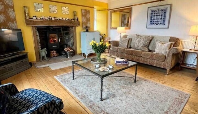 InEdra Farmhouse- Pitlochry with wood fired HotTub