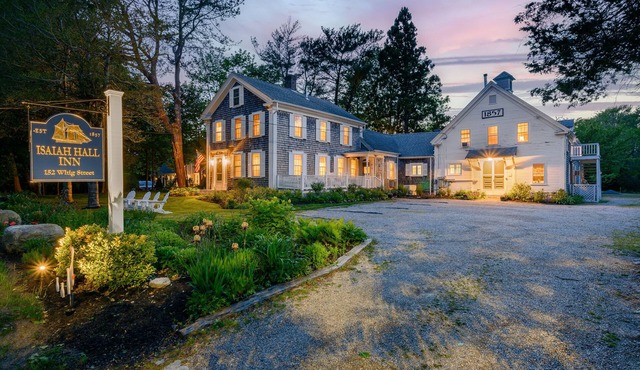 Isaiah Hall Bed & Breakfast Inn