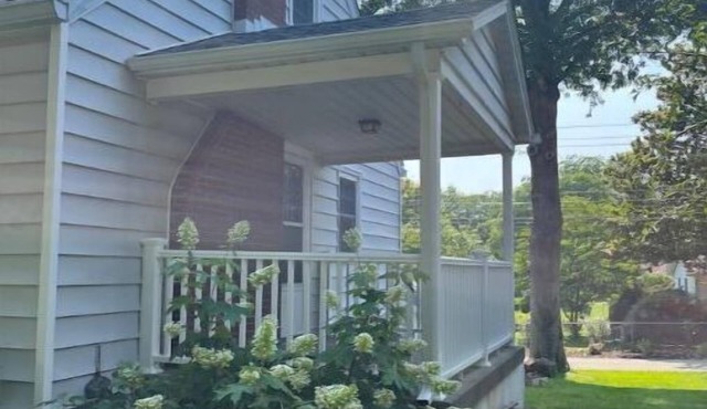 J Bird Cottage -Downtown E-town
