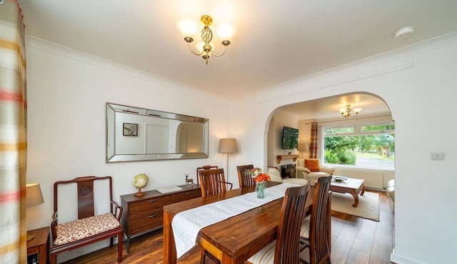 Jocks - Perfectly Placed Parklands Apartment!
