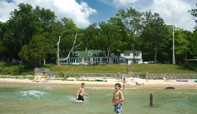JOLLI-LODGE~Beach Resort in Leland