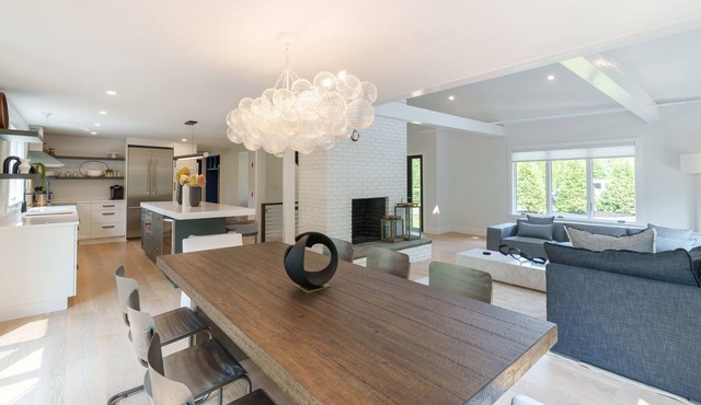 KATAMA: COMPLETELY RENOVATED WITH HEATED POOL + HOT TUB